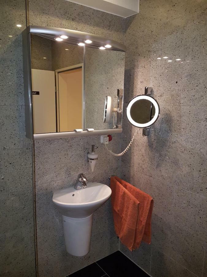 Wohnen Im Souterrain Einer Villa Herdecke Exterior foto
